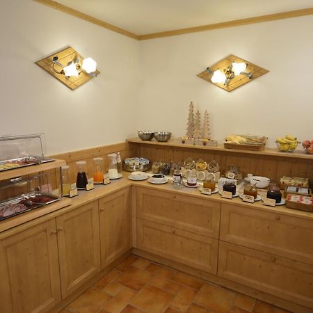 Hotel Garni Sant'Antonio Con Spa Мадонна-ді-Кампільйо Екстер'єр фото