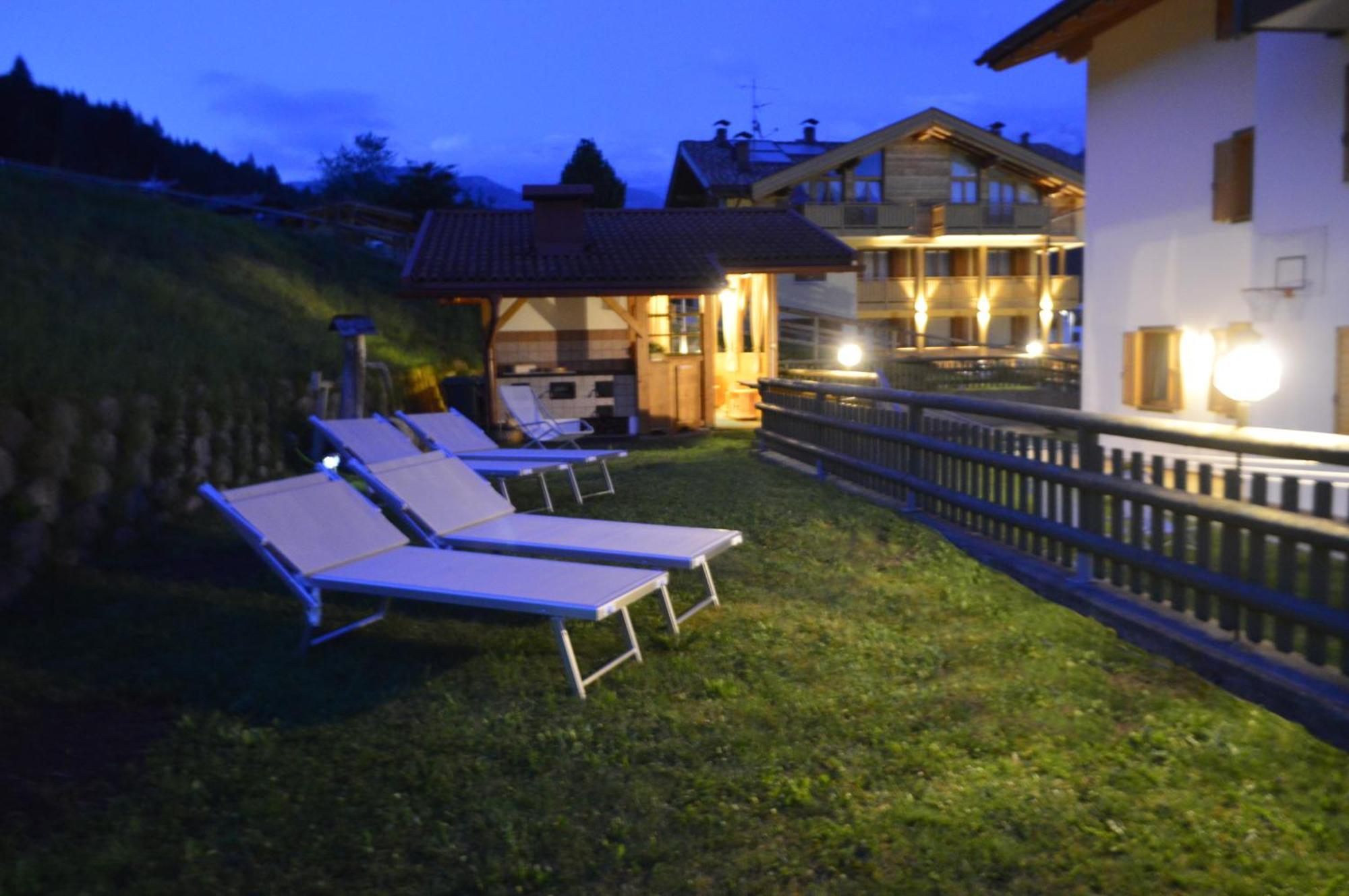 Hotel Garni Sant'Antonio Con Spa Мадонна-ді-Кампільйо Екстер'єр фото