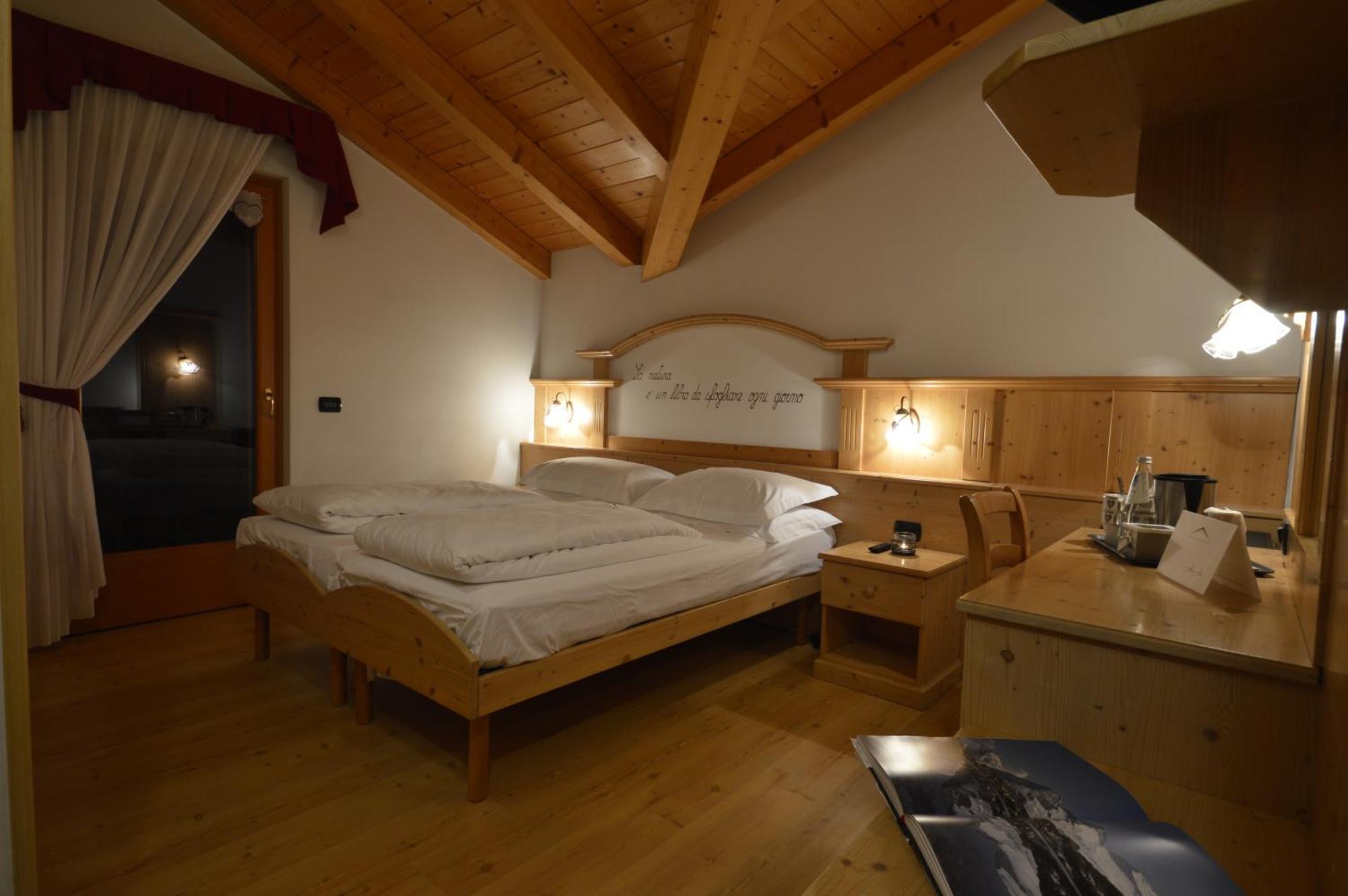 Hotel Garni Sant'Antonio Con Spa Мадонна-ді-Кампільйо Екстер'єр фото
