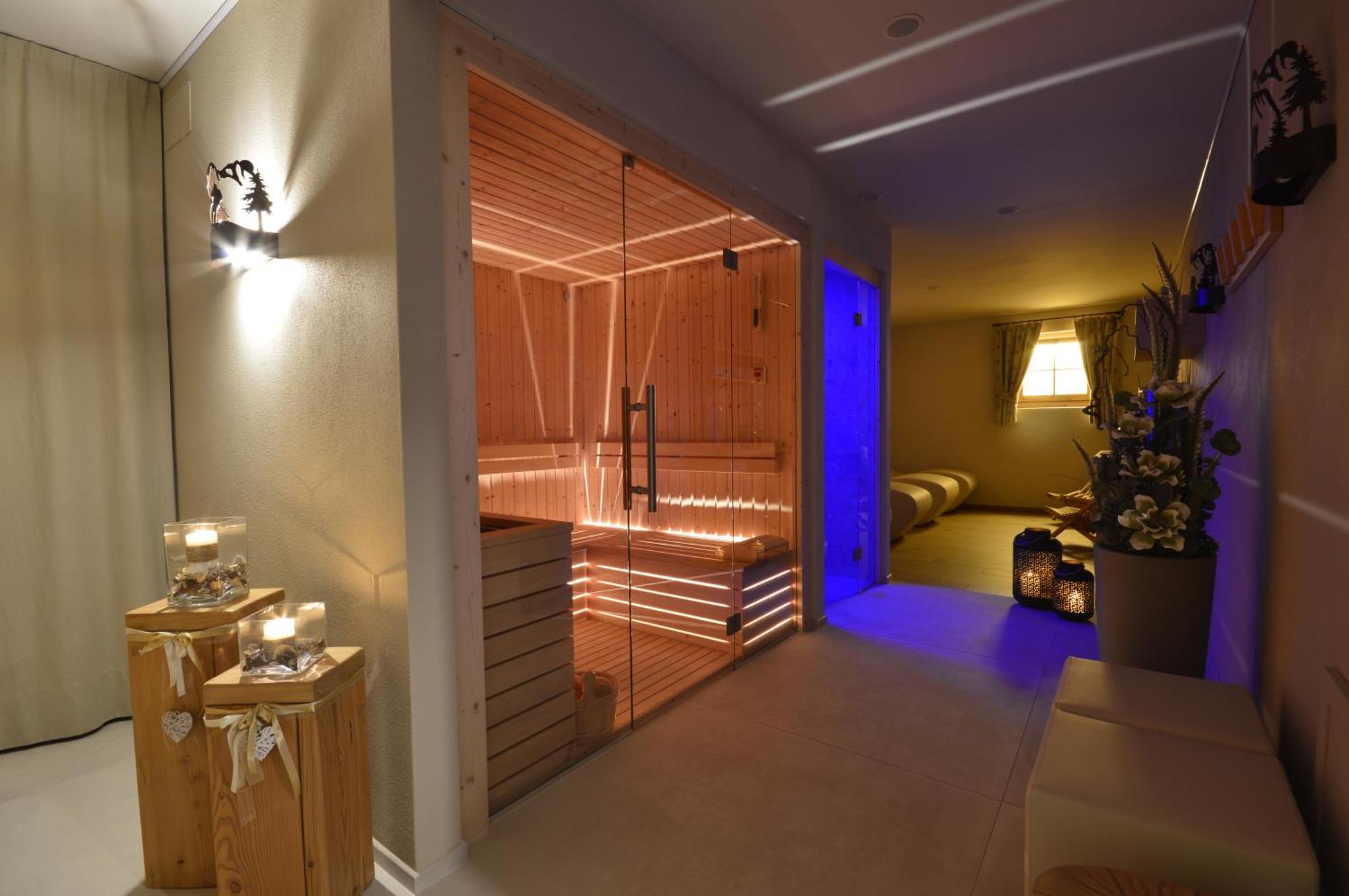 Hotel Garni Sant'Antonio Con Spa Мадонна-ді-Кампільйо Екстер'єр фото