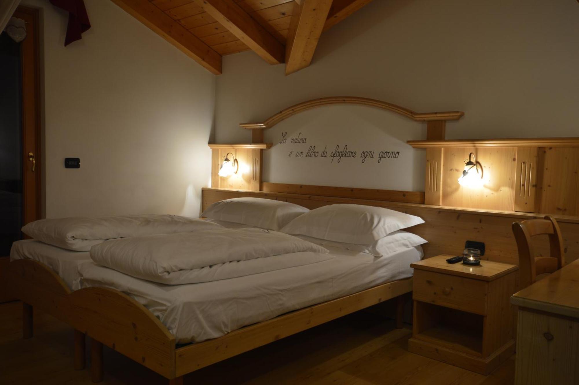 Hotel Garni Sant'Antonio Con Spa Мадонна-ді-Кампільйо Екстер'єр фото