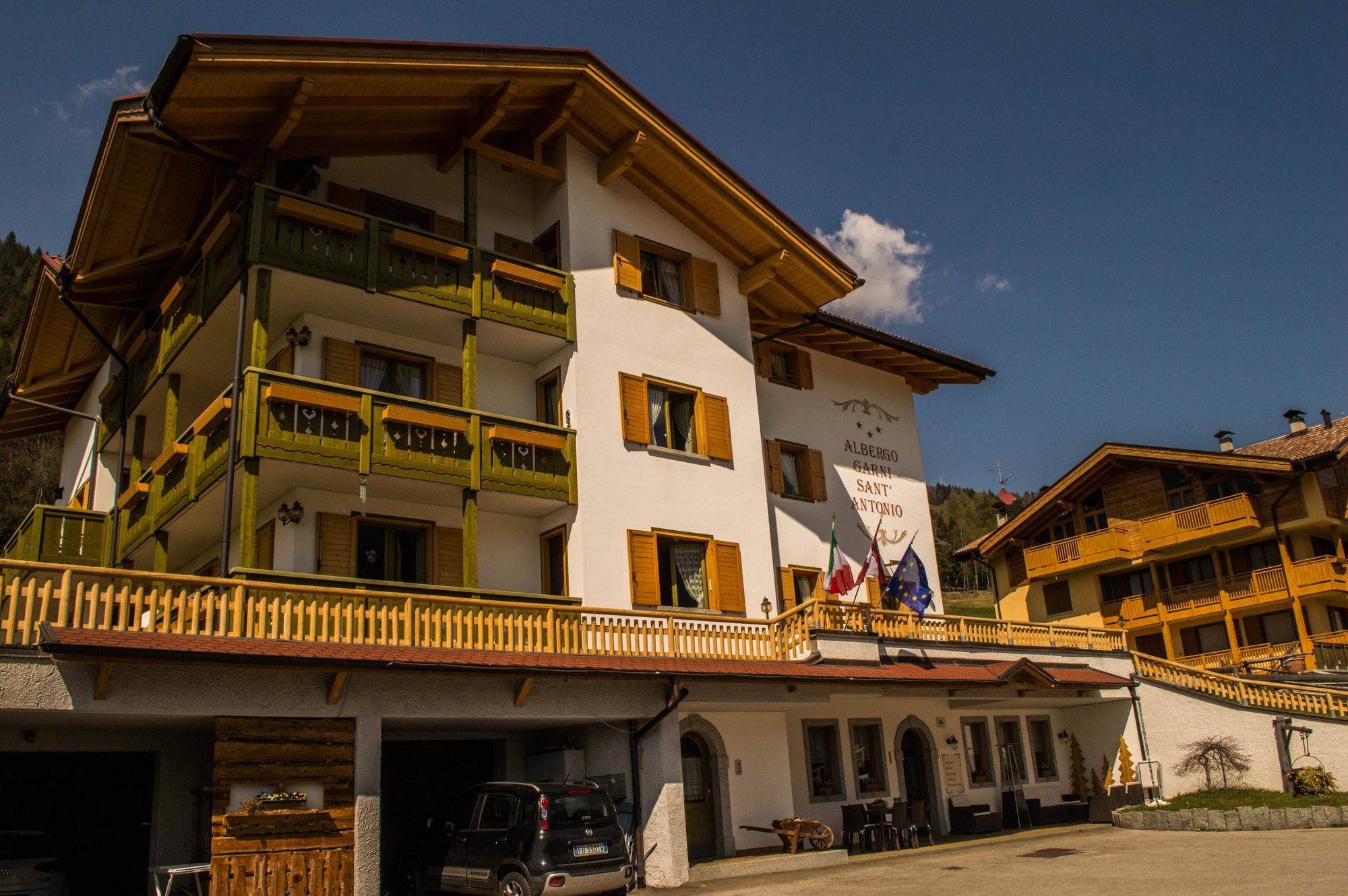Hotel Garni Sant'Antonio Con Spa Мадонна-ді-Кампільйо Екстер'єр фото