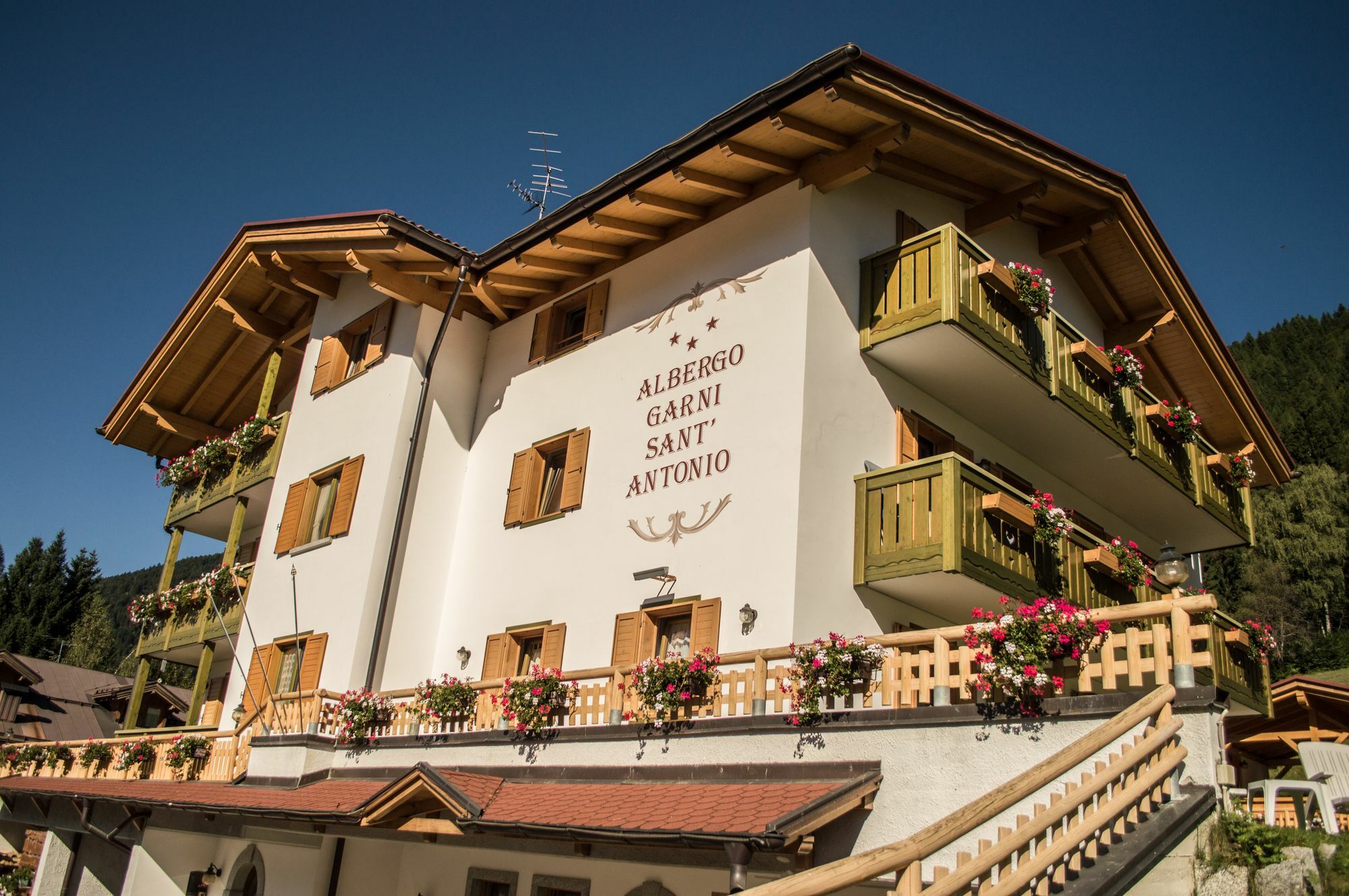Hotel Garni Sant'Antonio Con Spa Мадонна-ді-Кампільйо Екстер'єр фото